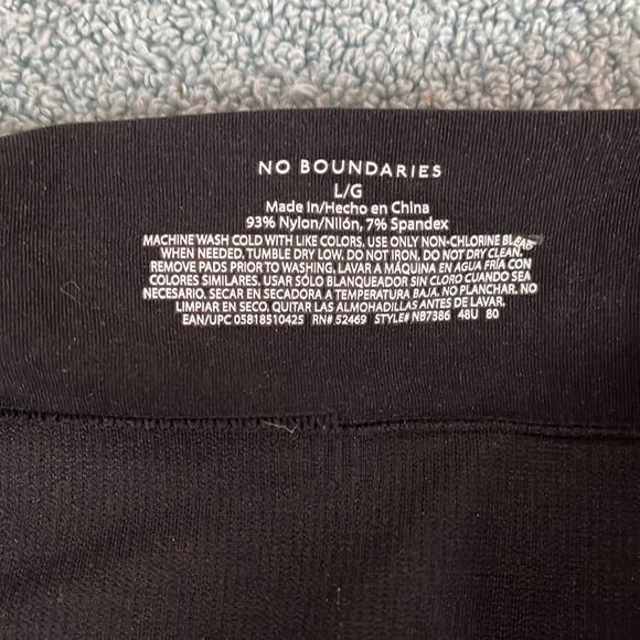 No boundaries large women’s top 1643 - Picture 3 of 3